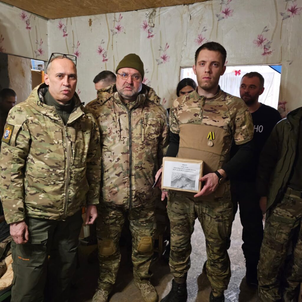 Награждение и поздравление наших бойцов с Днем Защитника отечества.