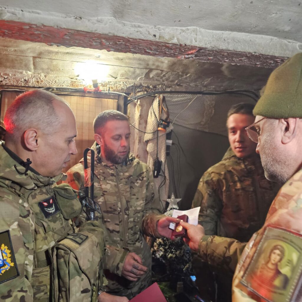 Награждение и поздравление наших бойцов с Днем Защитника отечества.