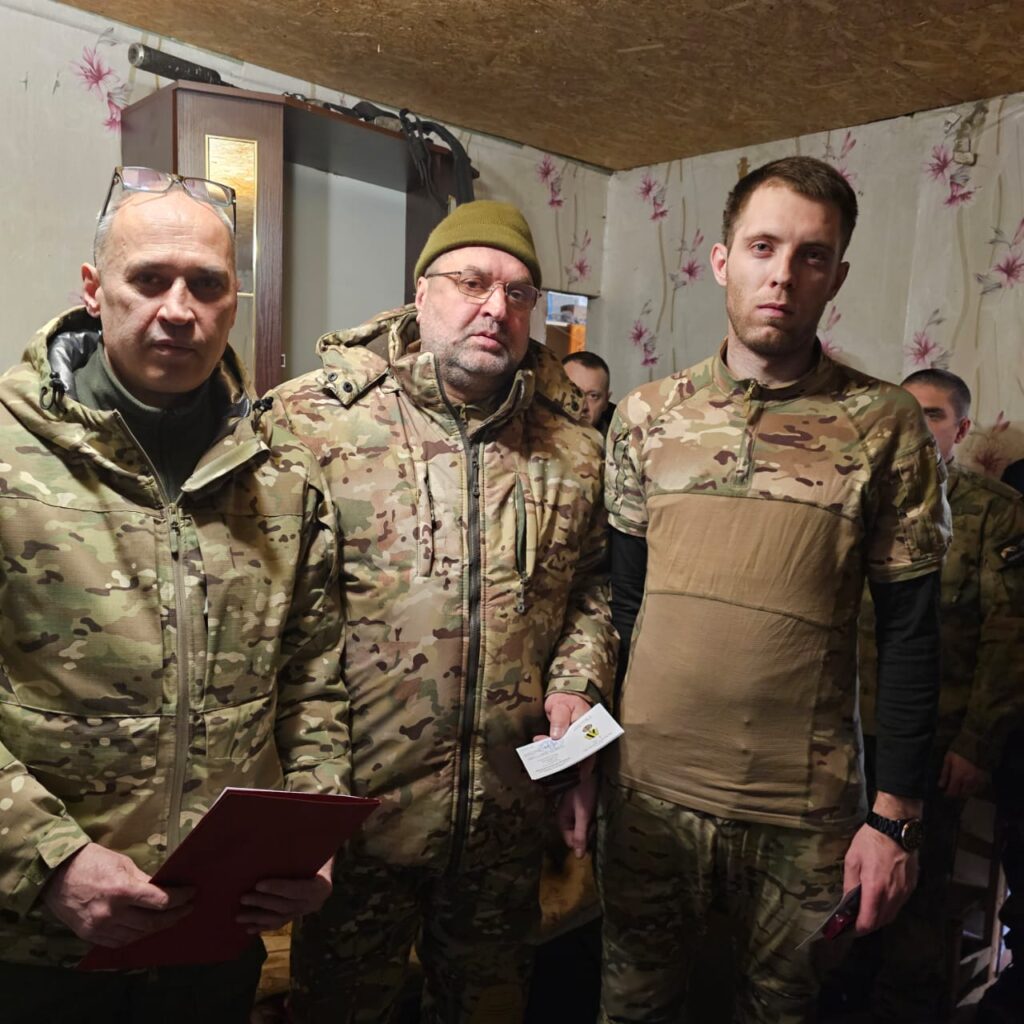 Награждение и поздравление наших бойцов с Днем Защитника отечества.